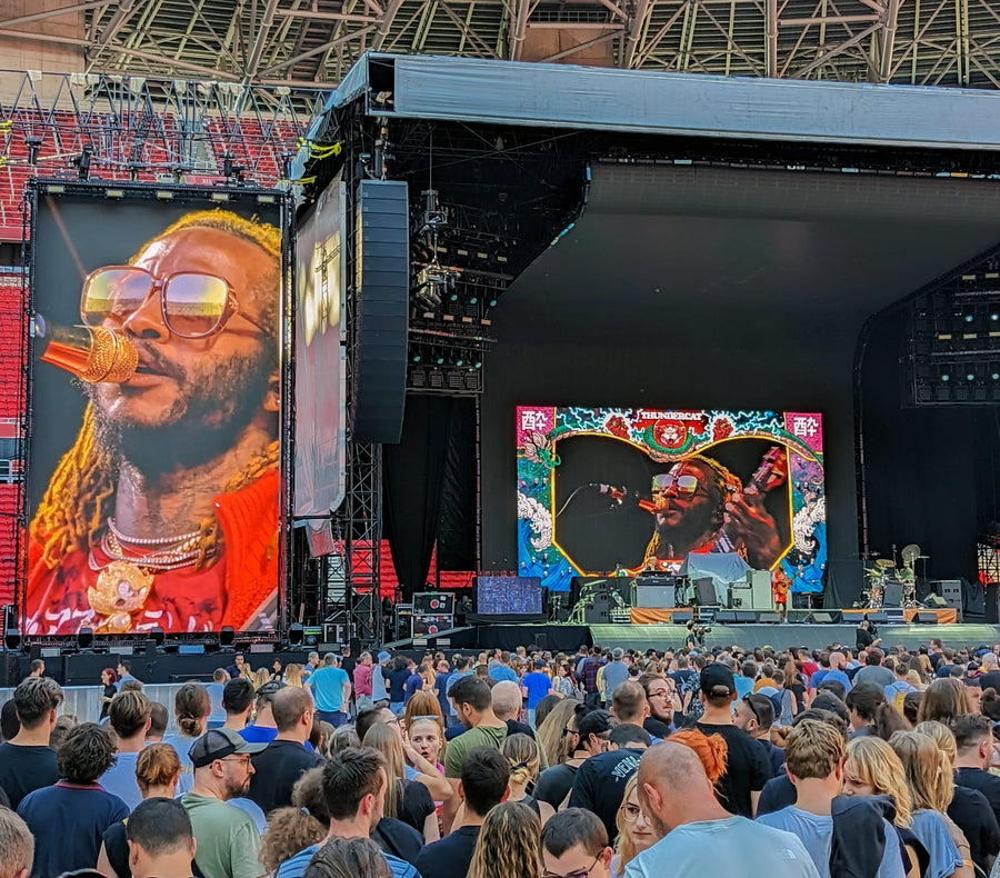 Thundercat Blasts with TELEFUNKEN on RHCP Tour