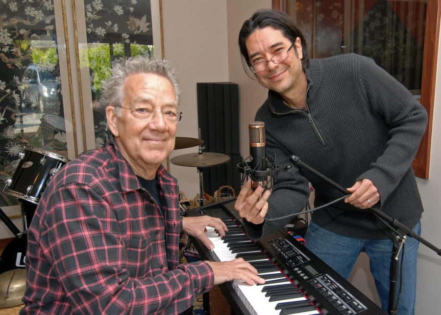 Door’s Co-Founder Ray Manzarek Picks New TELEFUNKEN Copperhead Mic