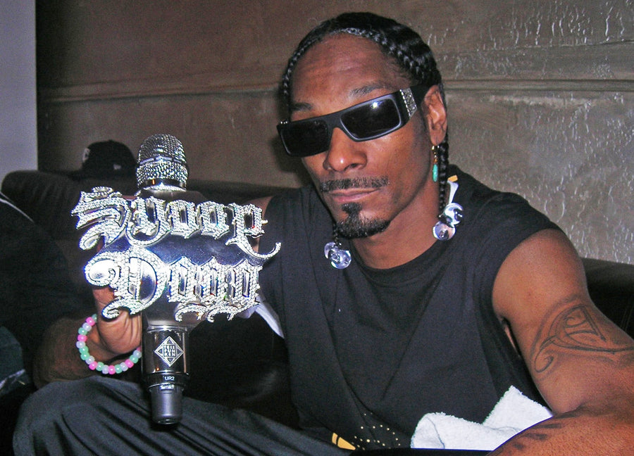 Snoop Dogg Orders Custom TELEFUNKEN Stage Mic